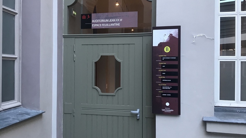 Remplacement d'une porte vitrée par une porte en chêne